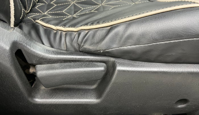 2021 Maruti Alto LXI CNG, CNG, Manual, 45,138 km, Driver Side Adjustment Panel