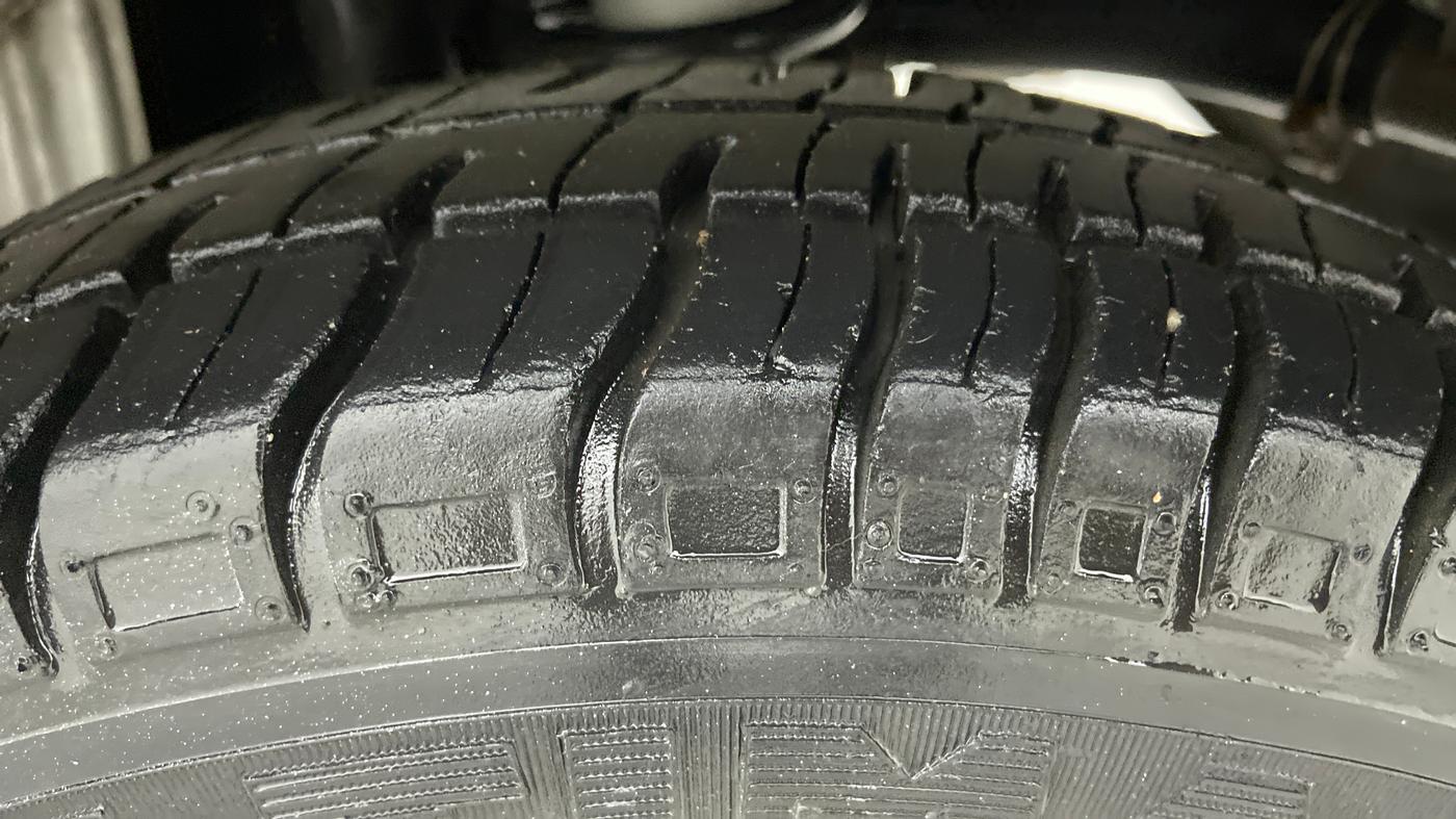 2021 Maruti Alto LXI CNG, CNG, Manual, 45,138 km, Left Rear Tyre Tread
