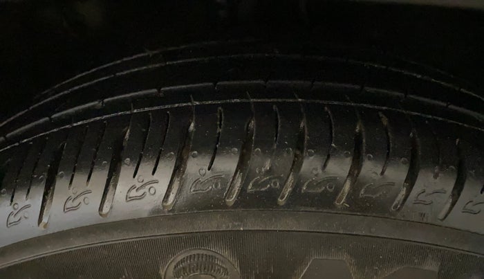 2023 KIA SONET HTK PLUS 1.2, Petrol, Manual, 17,883 km, Right Front Tyre Tread