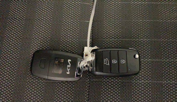 2023 KIA SONET HTK PLUS 1.2, Petrol, Manual, 17,883 km, Key Close Up