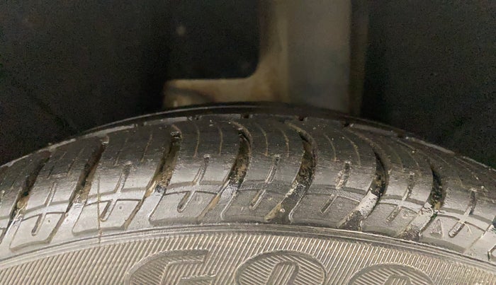 2015 Skoda Octavia ELEGANCE 1.8 TSI AT, Petrol, Automatic, 77,584 km, Left Rear Tyre Tread