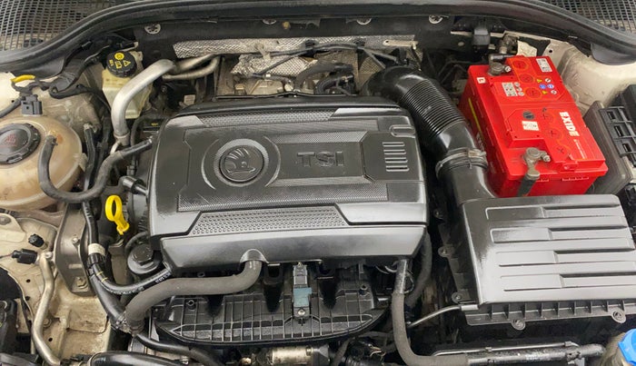 2015 Skoda Octavia ELEGANCE 1.8 TSI AT, Petrol, Automatic, 77,584 km, Engine View