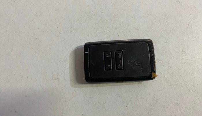 2022 Renault Kiger RXT MT, CNG, Manual, 53,678 km, Key Close Up