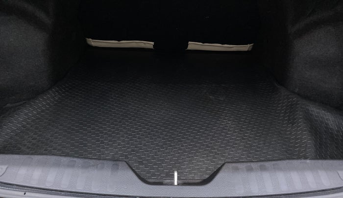 2022 Maruti Ciaz ZETA 1.5 SHVS VVT MT, Petrol, Manual, 29,713 km, Boot Inside