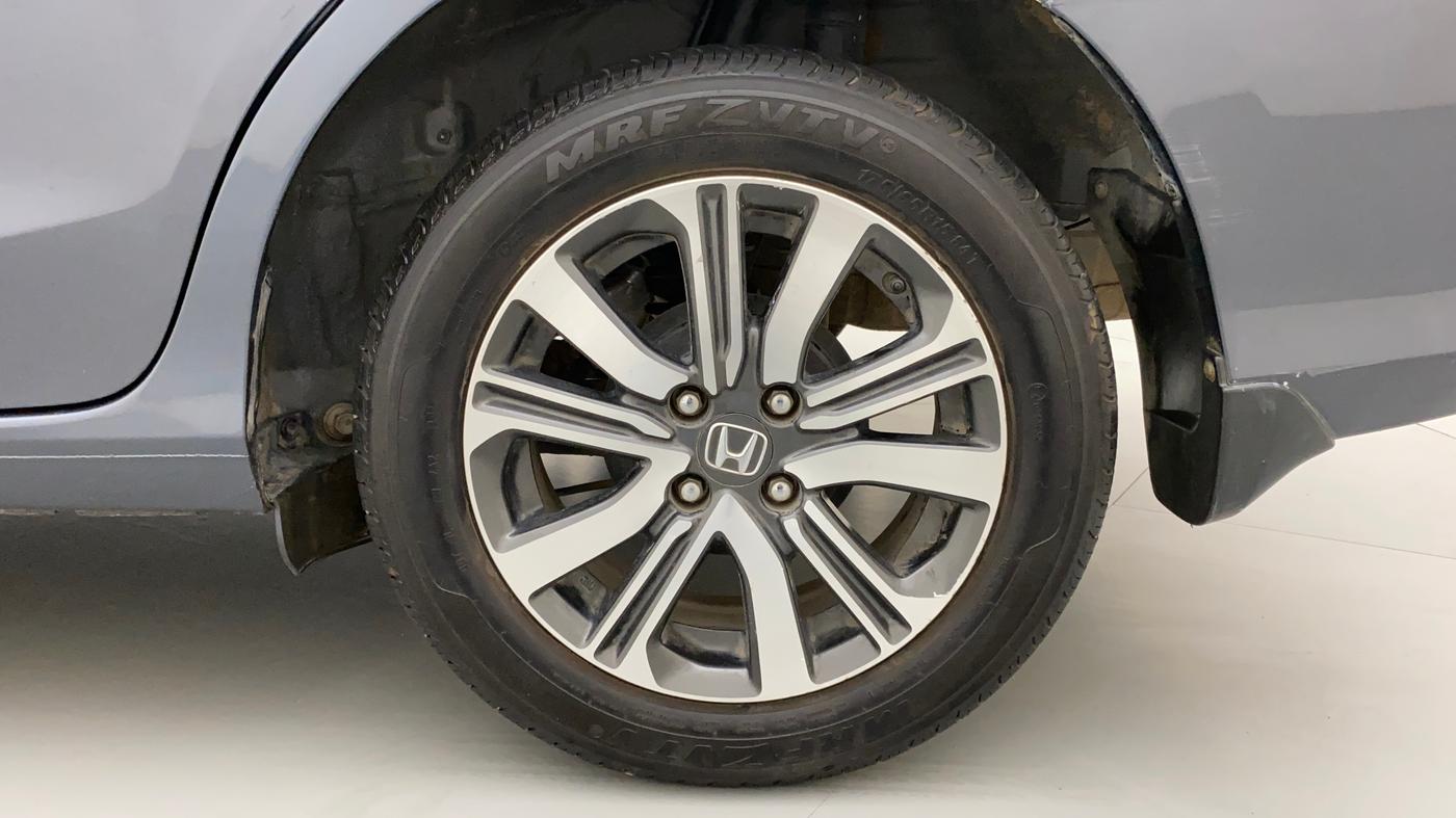 2022 Honda Amaze 1.2L I-VTEC VX CVT, Petrol, Automatic, 13,182 km, Left Rear Wheel