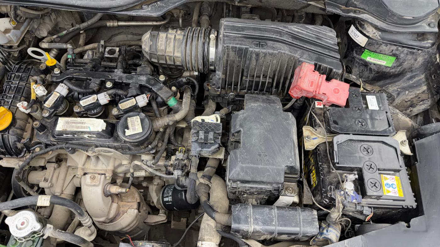2022 Tata ALTROZ XZA PLUS DARK EDTION, Petrol, Automatic, 48,964 km, Engine View - Left