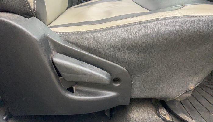 2018 Datsun Go T, Petrol, Manual, 1,20,402 km, Driver Side Adjustment Panel