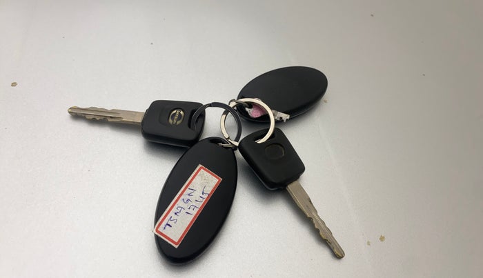 2018 Datsun Go T, Petrol, Manual, 1,20,402 km, Key Close Up