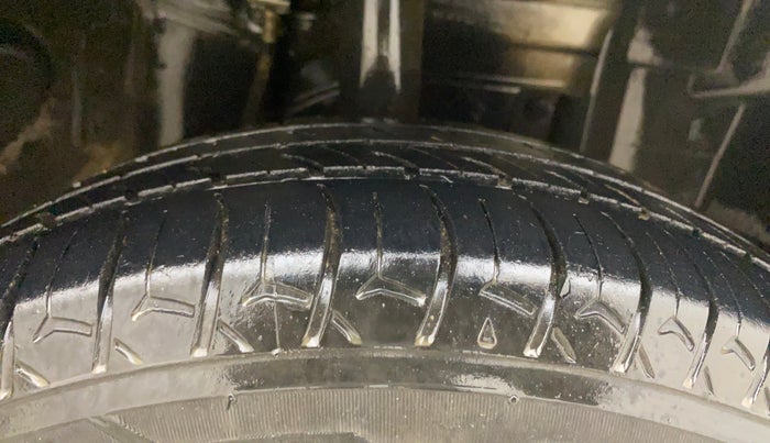 2018 Datsun Go T, Petrol, Manual, 1,20,402 km, Right Front Tyre Tread