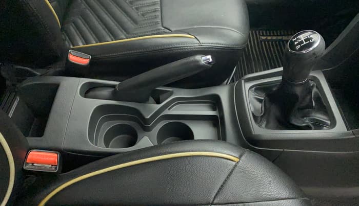 2017 Maruti Vitara Brezza ZDI, Diesel, Manual, 37,841 km, Gear Lever