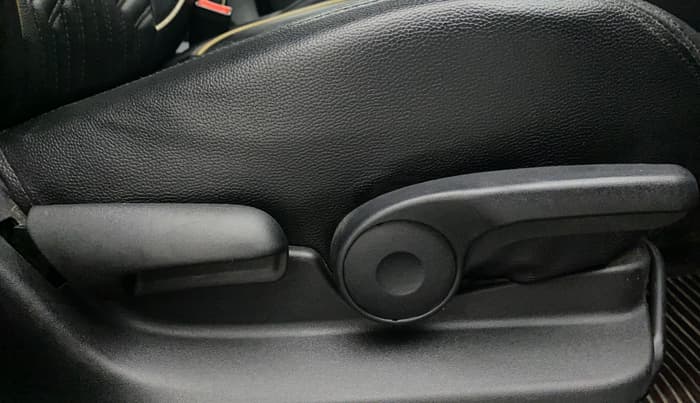 2017 Maruti Vitara Brezza ZDI, Diesel, Manual, 37,841 km, Driver Side Adjustment Panel