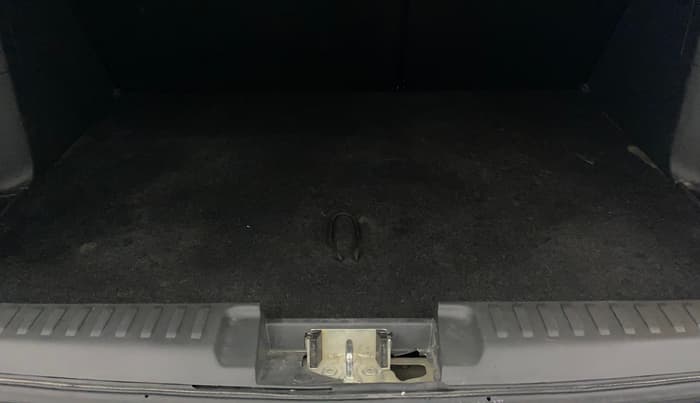 2017 Maruti Vitara Brezza ZDI, Diesel, Manual, 37,841 km, Boot Inside