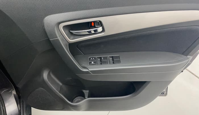 2017 Maruti Vitara Brezza ZDI, Diesel, Manual, 37,841 km, Driver Side Door Panels Control