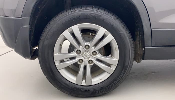 2017 Maruti Vitara Brezza ZDI, Diesel, Manual, 37,841 km, Right Rear Wheel