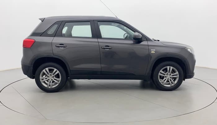 2017 Maruti Vitara Brezza ZDI, Diesel, Manual, 37,841 km, Right Side View