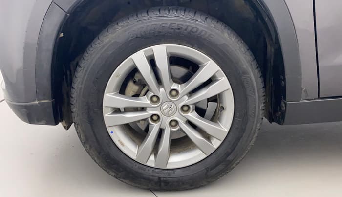 2017 Maruti Vitara Brezza ZDI, Diesel, Manual, 37,841 km, Left Front Wheel