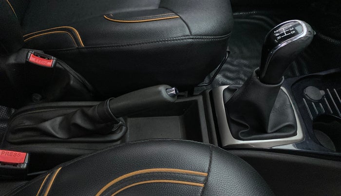 2015 Tata Bolt XM REVOTRON, Petrol, Manual, 52,569 km, Gear Lever