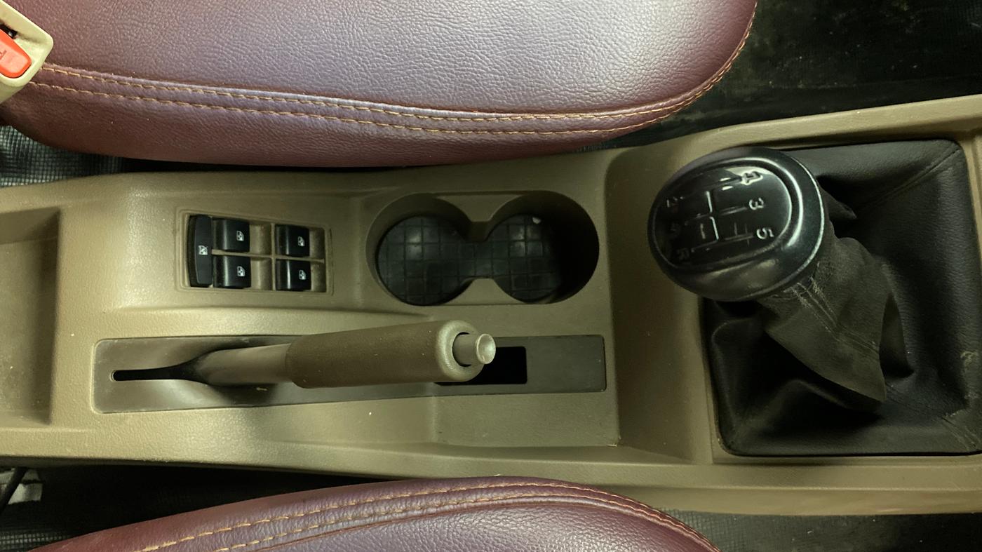 2022 Mahindra Bolero B6, Diesel, Manual, 1,21,565 km, Gear Lever