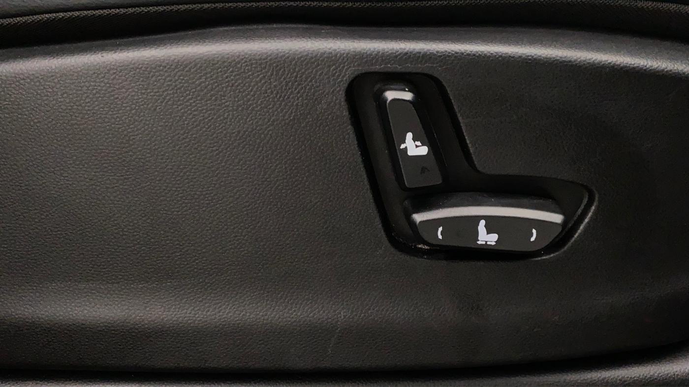2020 MG HECTOR SMART HYBRID PETROL MT, Petrol, Manual, 21,788 km, Driver Side Adjustment Panel