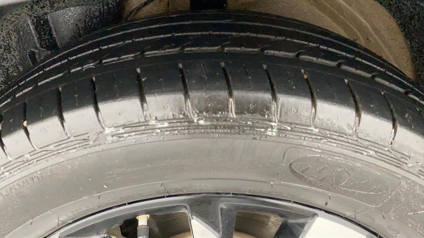 2020 MG HECTOR SMART HYBRID PETROL MT, Petrol, Manual, 21,788 km, Left Front Tyre Tread
