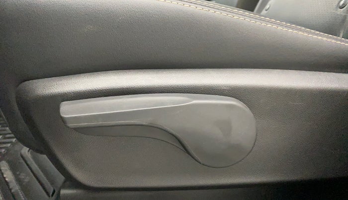 2020 MG HECTOR SMART HYBRID PETROL MT, Petrol, Manual, 21,788 km, Reclining Back Row Seats