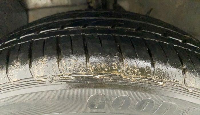 2020 Hyundai AURA SX 1.2 (O), Petrol, Manual, 5,028 km, Left Front Tyre Tread
