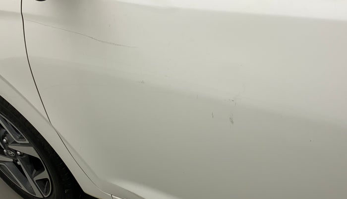 2020 Hyundai AURA SX 1.2 (O), Petrol, Manual, 5,028 km, Front passenger door - Minor scratches
