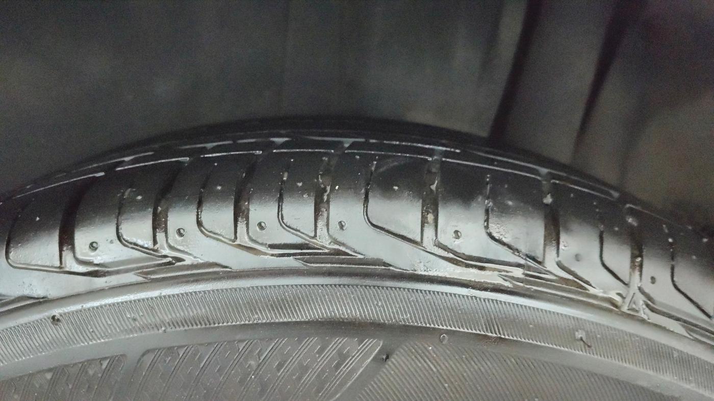 2016 Maruti S Cross ZETA 1.3, Diesel, Manual, 68,230 km, Left Rear Tyre Tread