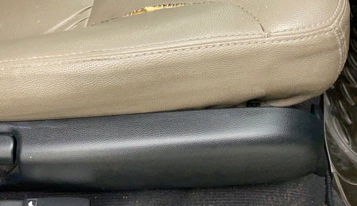 2012 Honda City 1.5L I-VTEC E MT, Petrol, Manual, 67,543 km, Driver seat - Seat side trim has minor damage