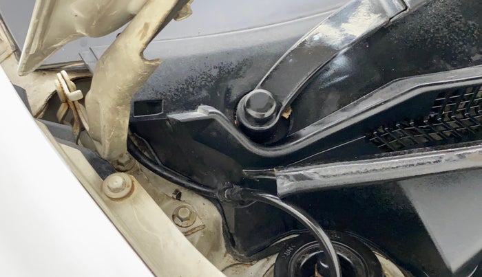 2012 Honda City 1.5L I-VTEC E MT, Petrol, Manual, 67,543 km, Bonnet (hood) - Cowl vent panel has minor damage