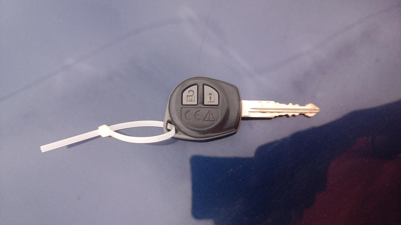 2019 Maruti Swift VXI AMT, Petrol, Automatic, 48,842 km, Key Close Up