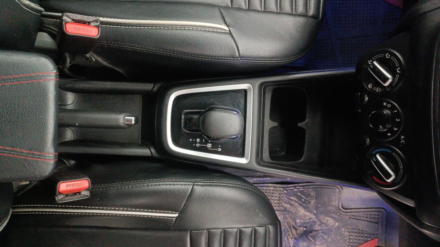 2019 Maruti Swift VXI AMT, Petrol, Automatic, 48,842 km, Gear Lever