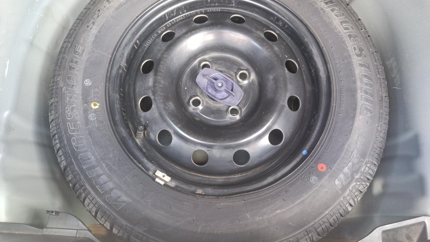2019 Maruti Swift VXI AMT, Petrol, Automatic, 48,842 km, Spare Tyre