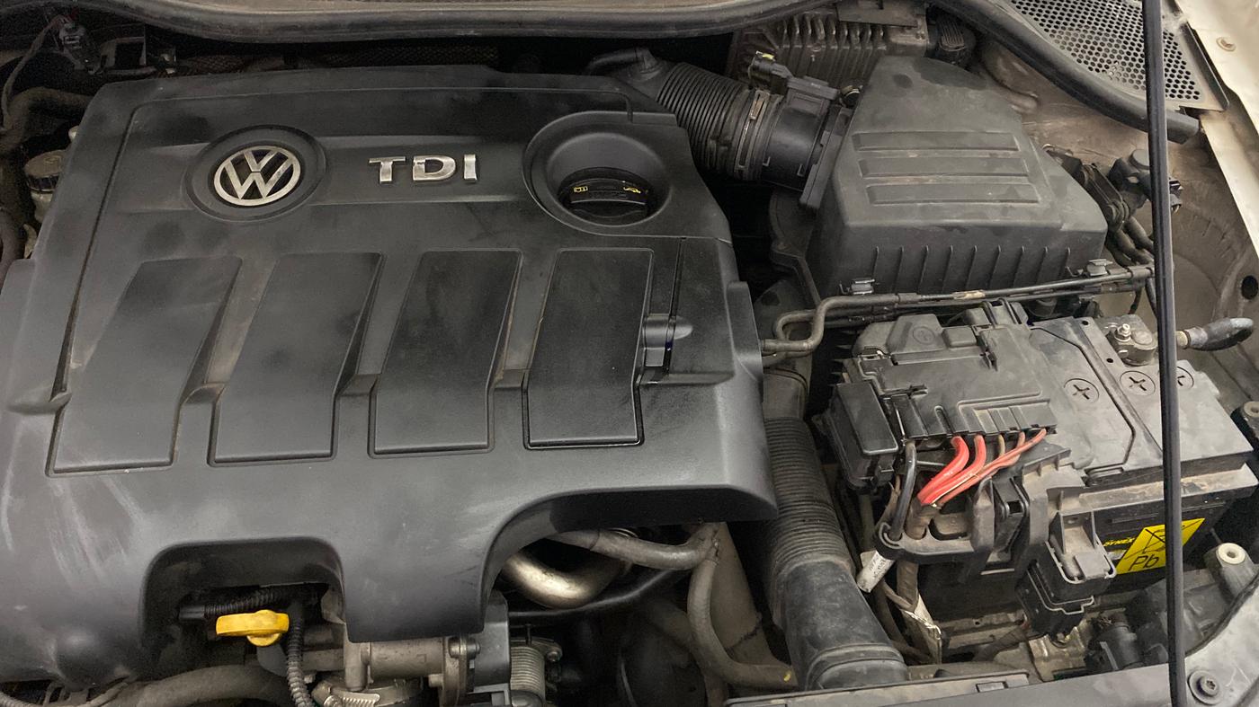 2017 Volkswagen Polo HIGHLINE1.5L, Diesel, Manual, 69,718 km, Engine View - Left