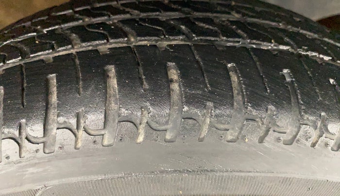 2015 Tata Nano TWIST XTA, Petrol, Automatic, 6,328 km, Right Front Tyre Tread