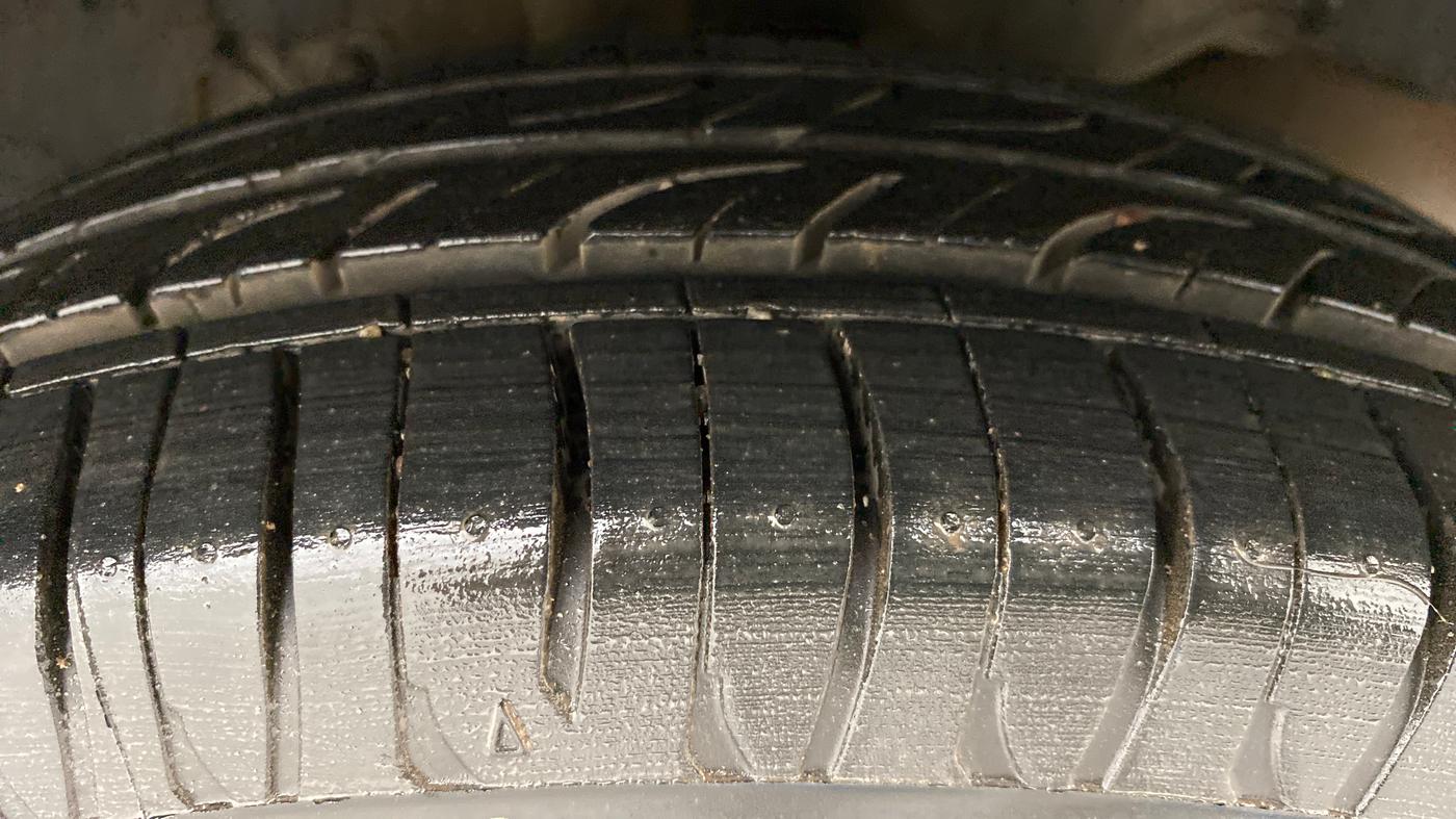 2011 Hyundai Eon MAGNA, Petrol, Manual, 78,848 km, Right Rear Tyre Tread