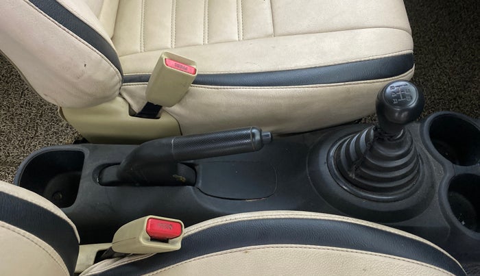 2014 Honda Amaze 1.2L I-VTEC EX, Petrol, Manual, 1,12,676 km, Gear Lever