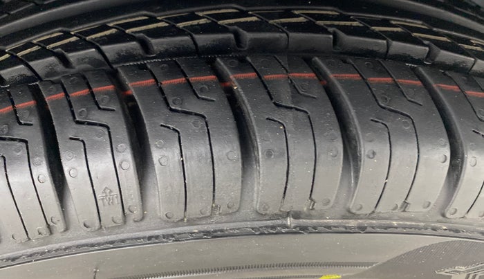 2014 Honda Amaze 1.2L I-VTEC EX, Petrol, Manual, 1,12,676 km, Right Front Tyre Tread