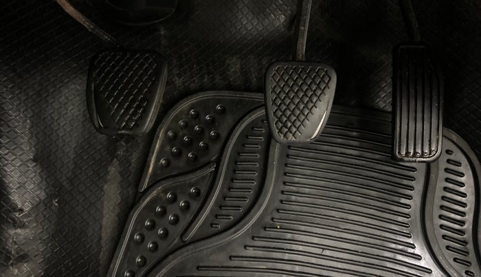 2014 Honda Amaze 1.2L I-VTEC EX, Petrol, Manual, 1,12,676 km, Pedals