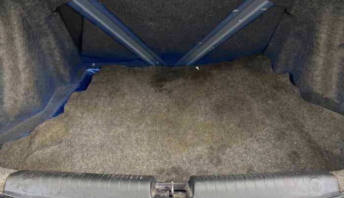 2014 Honda Amaze 1.2L I-VTEC EX, Petrol, Manual, 1,12,676 km, Boot Inside