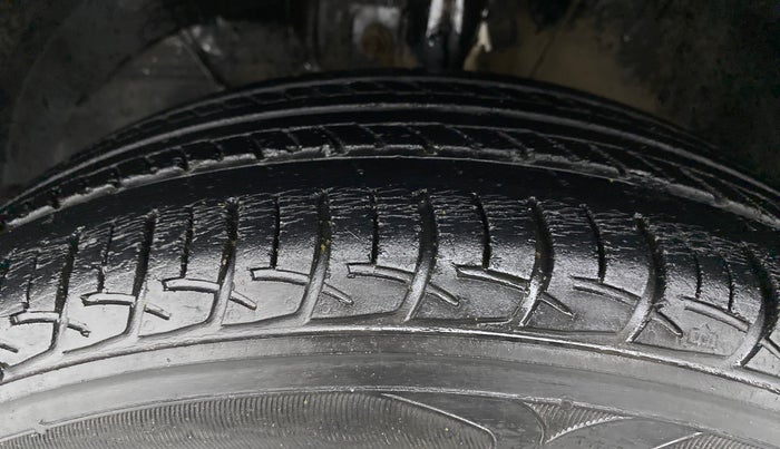 2019 Maruti Baleno DELTA PETROL 1.2, Petrol, Manual, 42,343 km, Left Front Tyre Tread