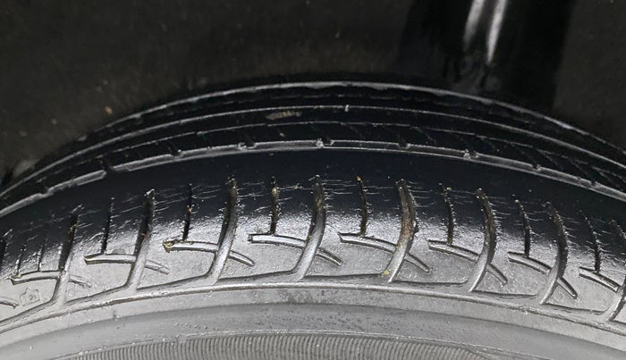 2019 Maruti Baleno DELTA PETROL 1.2, Petrol, Manual, 42,343 km, Left Rear Tyre Tread