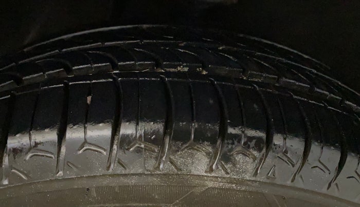 2017 Maruti Alto K10 VXI, Petrol, Manual, 47,217 km, Right Front Tyre Tread