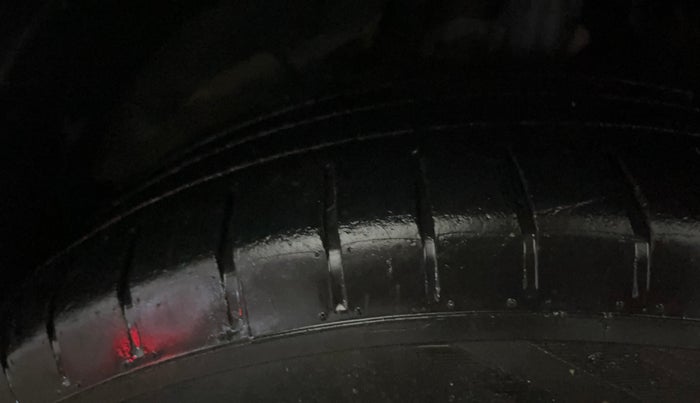 2021 Maruti Baleno ZETA PETROL 1.2, Petrol, Manual, 90,658 km, Left Front Tyre Tread