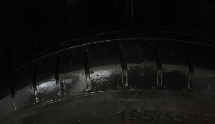 2021 Maruti Baleno ZETA PETROL 1.2, Petrol, Manual, 90,658 km, Right Front Tyre Tread