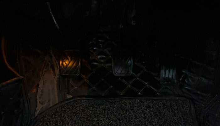 2021 Maruti Baleno ZETA PETROL 1.2, Petrol, Manual, 90,658 km, Pedals