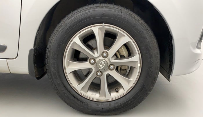 2016 Hyundai Grand i10 ASTA (O) 1.2 KAPPA VTVT, Petrol, Manual, 85,386 km, Right Front Wheel