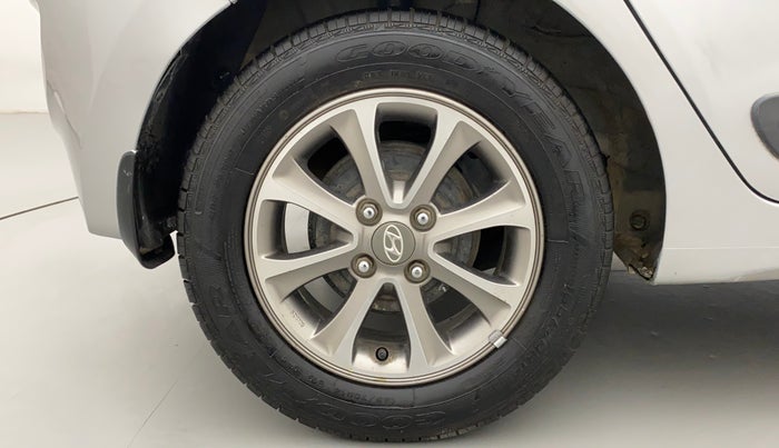 2016 Hyundai Grand i10 ASTA (O) 1.2 KAPPA VTVT, Petrol, Manual, 85,386 km, Right Rear Wheel