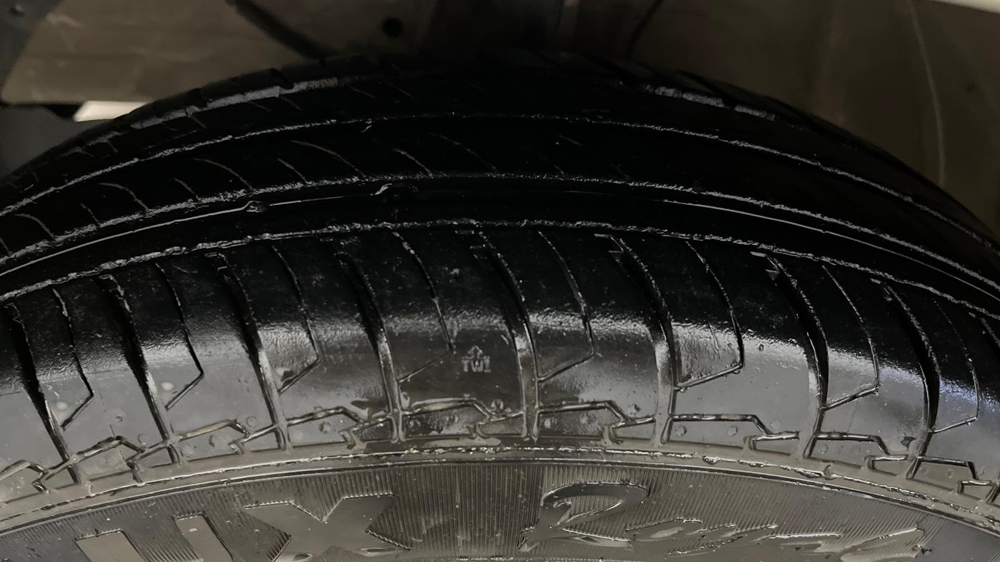 2023 Maruti Swift LXI, Petrol, Manual, 21,333 km, Left Front Tyre Tread