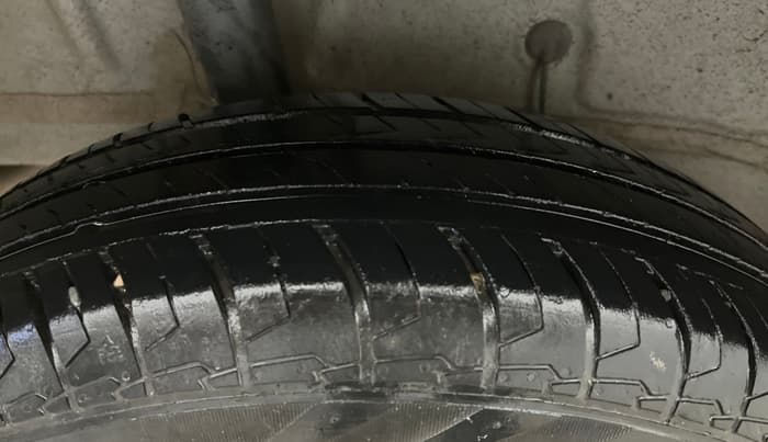 2023 Maruti Swift LXI, Petrol, Manual, 21,333 km, Right Rear Tyre Tread